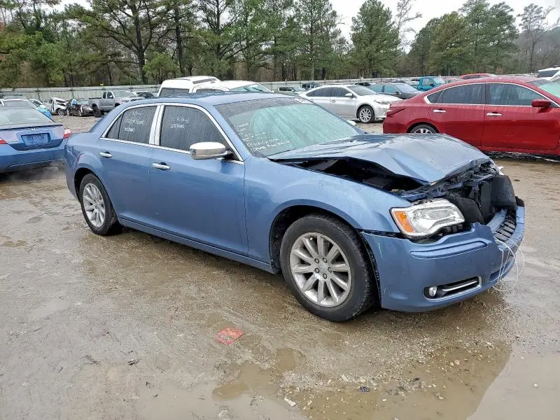 2011 CHRYSLER 300 LIMITED  