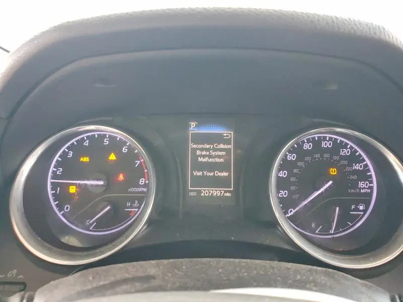 2019 TOYOTA CAMRY LE  