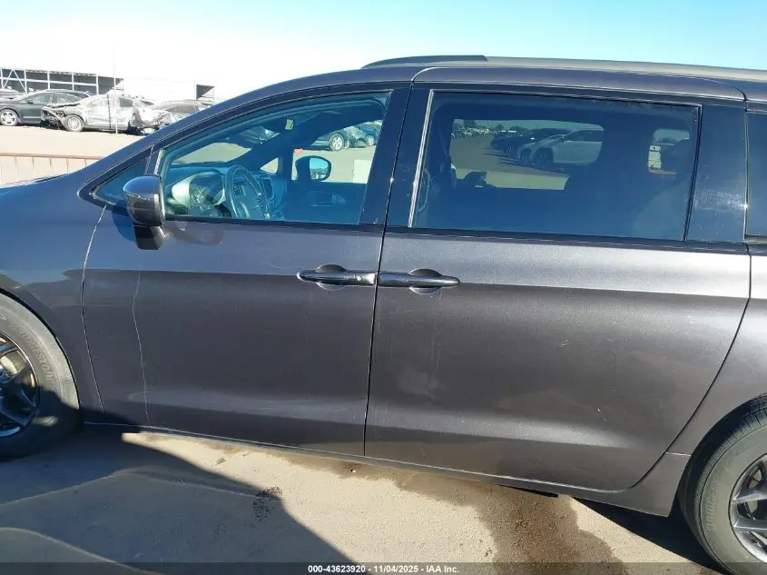 2019 CHRYSLER PACIFICA TOURING L