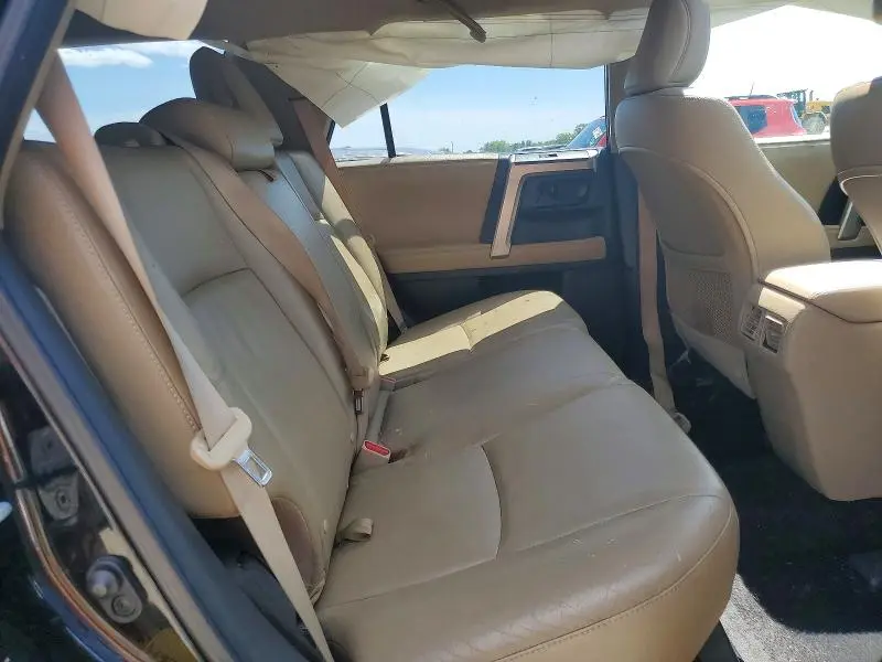 2011 TOYOTA 4RUNNER SR5  