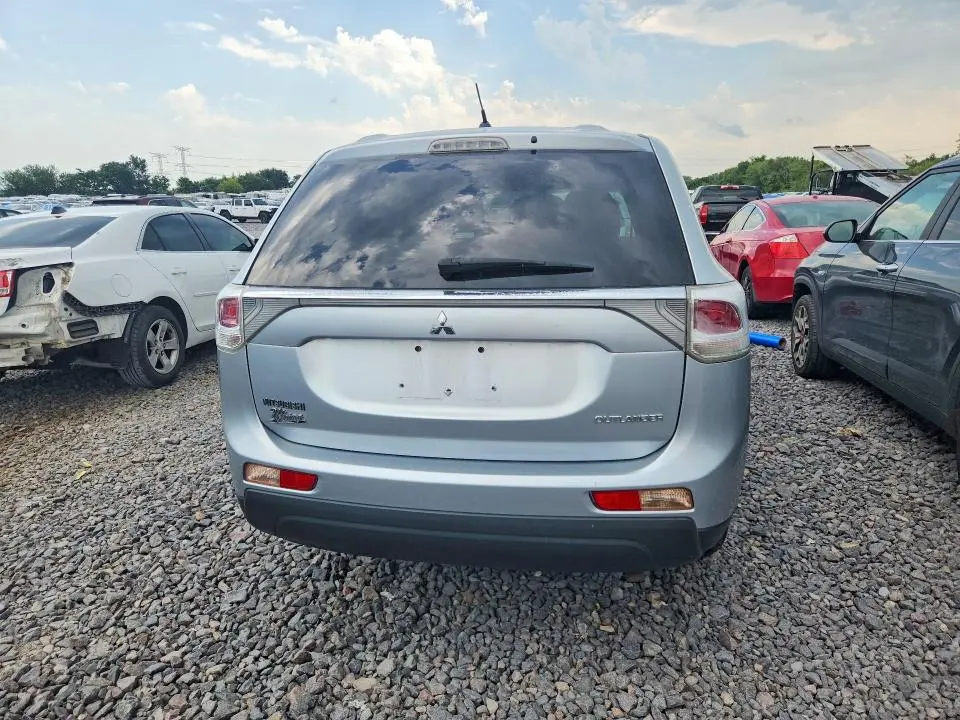 2014 MITSUBISHI OUTLANDER ES  