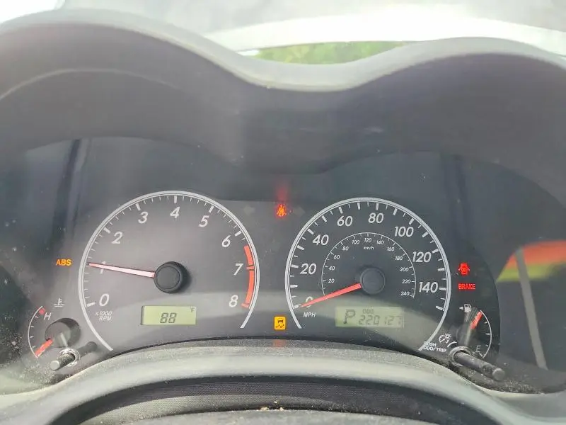 2013 TOYOTA COROLLA LE  
