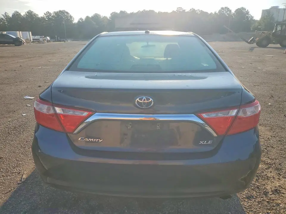2017 TOYOTA CAMRY XLE  