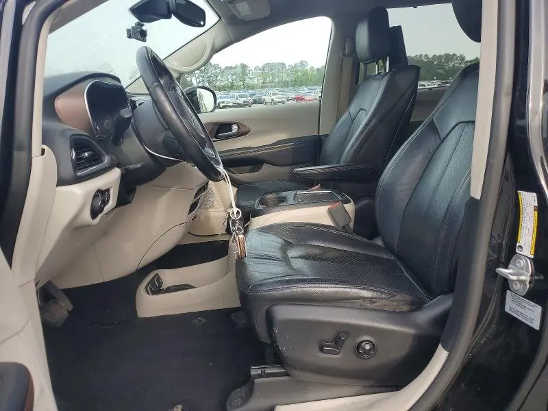 2017 CHRYSLER PACIFICA TOURING L PLUS  