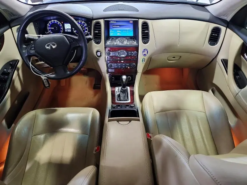 2017 INFINITI QX50 BASE  