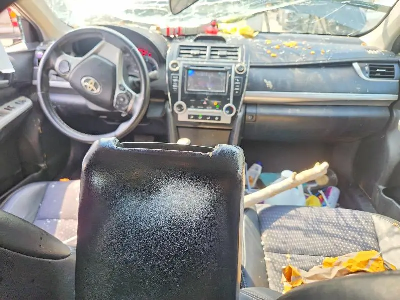 2012 TOYOTA CAMRY SE  