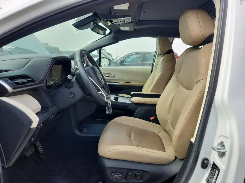 2024 TOYOTA SIENNA LIMITED  