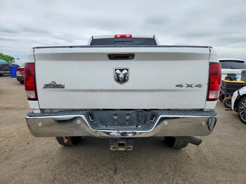 2016 RAM 2500 SLT  