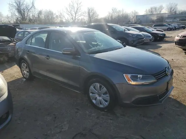 2013 VOLKSWAGEN JETTA SE  