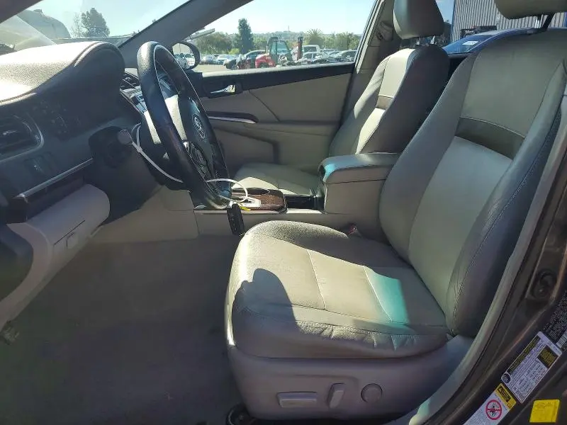 2012 TOYOTA CAMRY XLE  