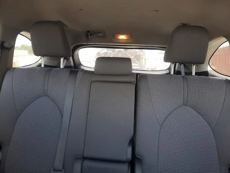 2020 TOYOTA HIGHLANDER LE  