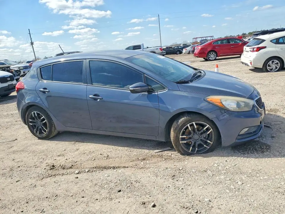 2016 KIA FORTE   