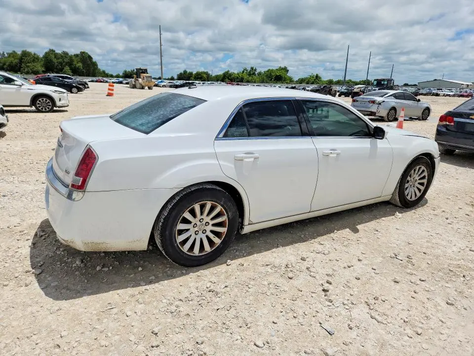 2013 CHRYSLER 300   