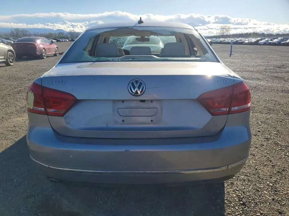 2013 VOLKSWAGEN PASSAT SEL  