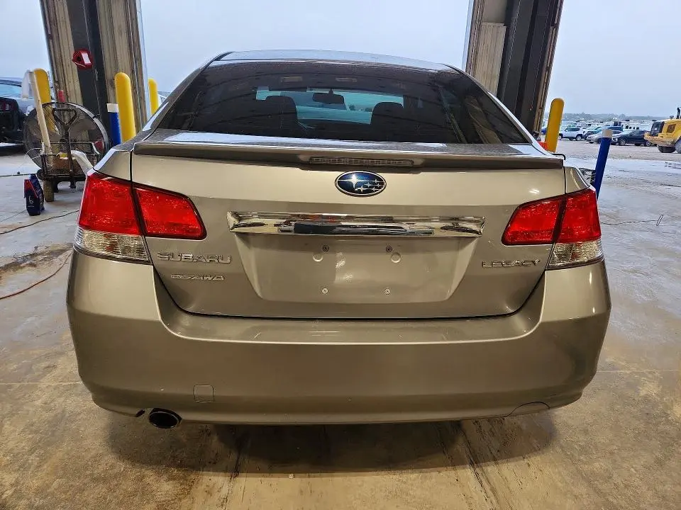 2011 SUBARU LEGACY 2.5I PREMIUM  
