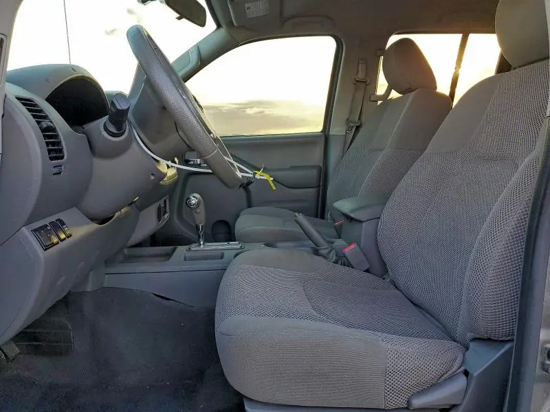 2019 NISSAN FRONTIER SV  