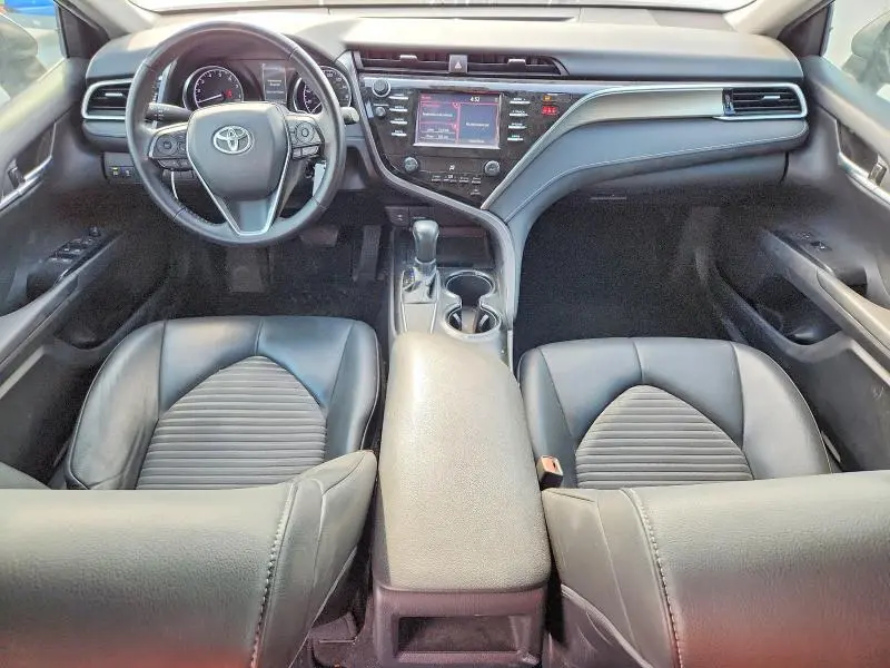 2018 TOYOTA CAMRY SE  