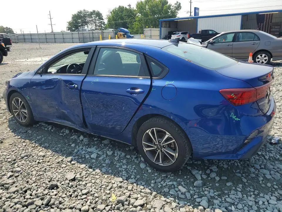 2022 KIA FORTE LXS  
