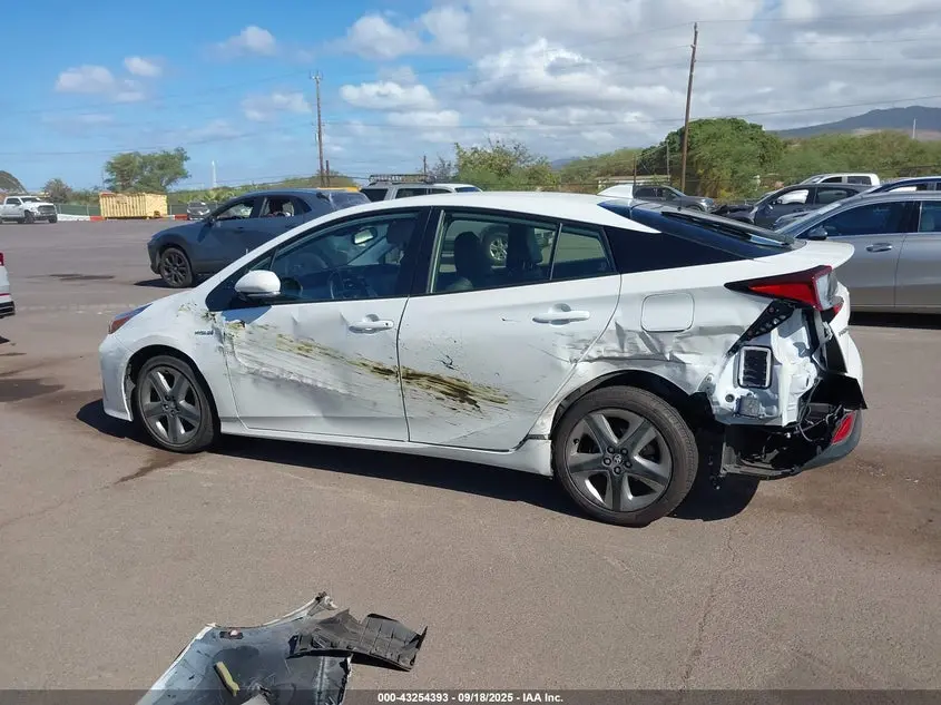 2022 TOYOTA PRIUS XLE