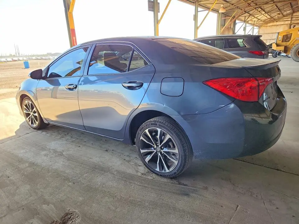 2017 TOYOTA COROLLA SE  