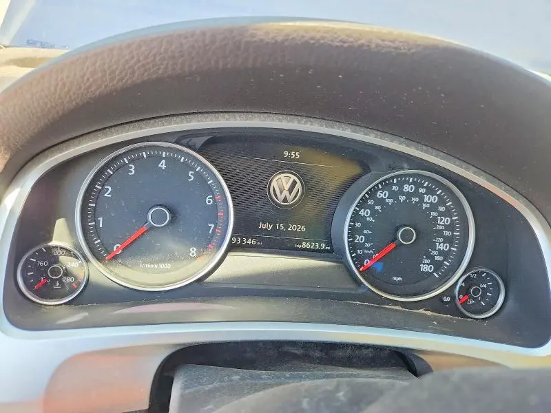 2016 VOLKSWAGEN TOUAREG SPORT  