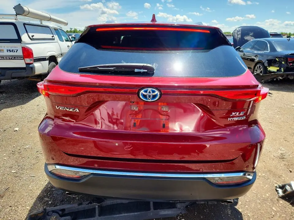 2021 TOYOTA VENZA XLE  