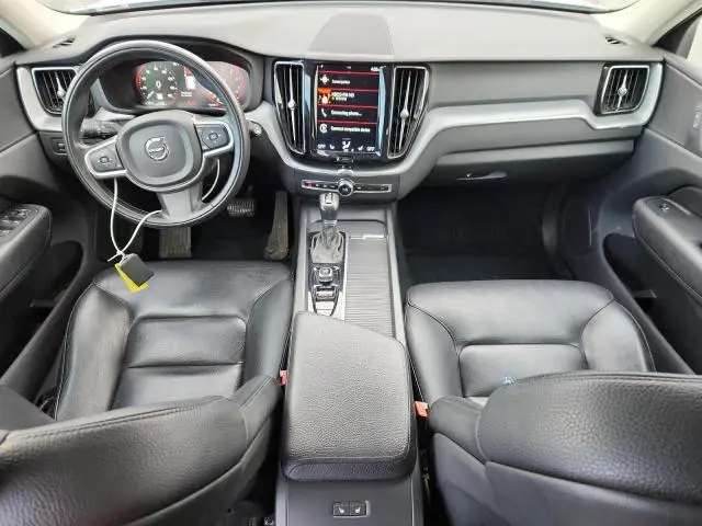 2018 VOLVO XC60 T5  