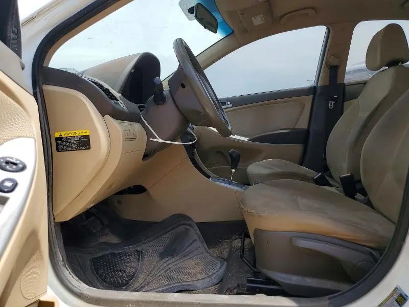 2012 HYUNDAI ACCENT GLS  