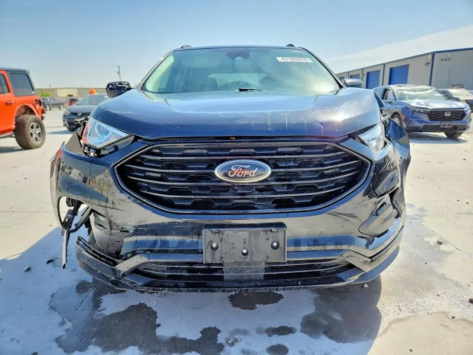 2022 FORD EDGE SE  