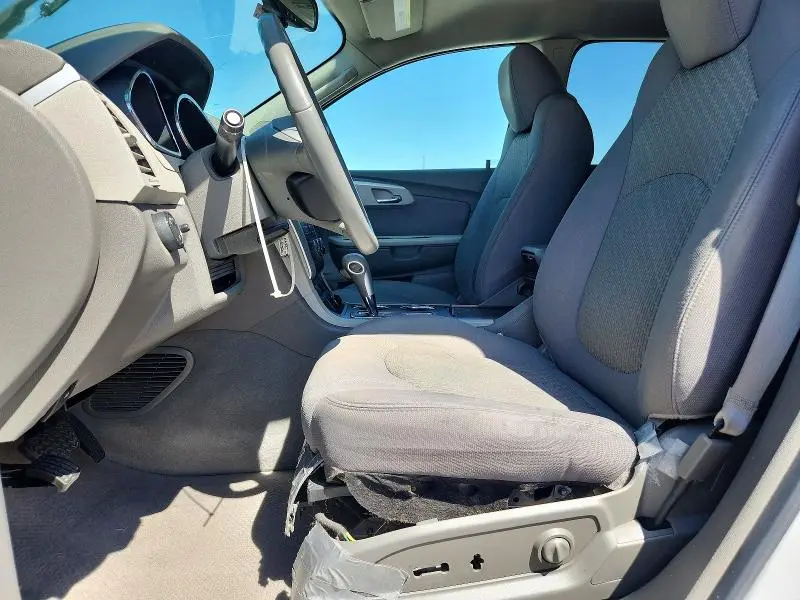 2012 CHEVROLET TRAVERSE LS  