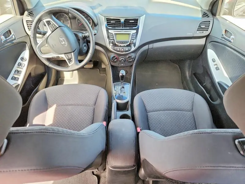 2012 HYUNDAI ACCENT GLS  