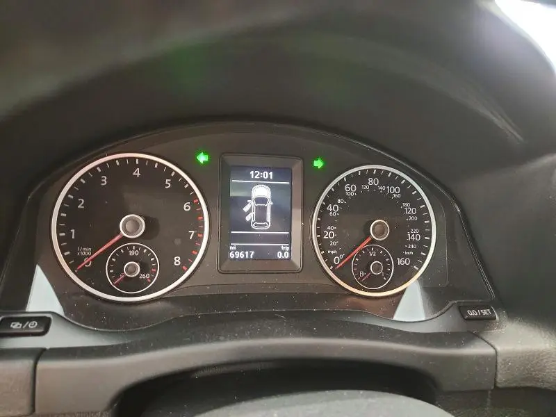 2016 VOLKSWAGEN TIGUAN S  