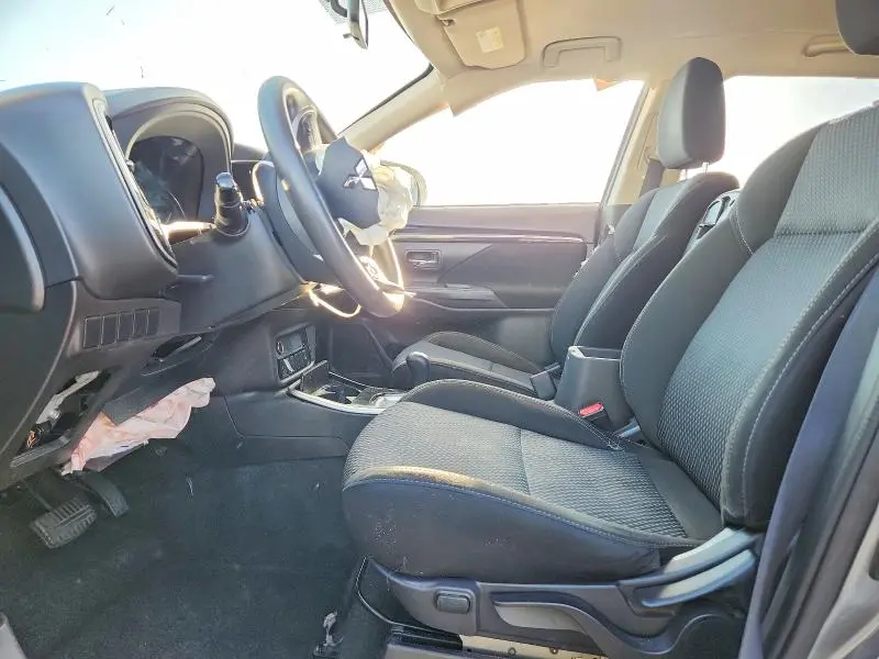 2020 MITSUBISHI OUTLANDER SE  