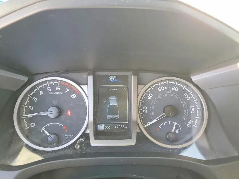 2023 TOYOTA TACOMA SR5 V6  