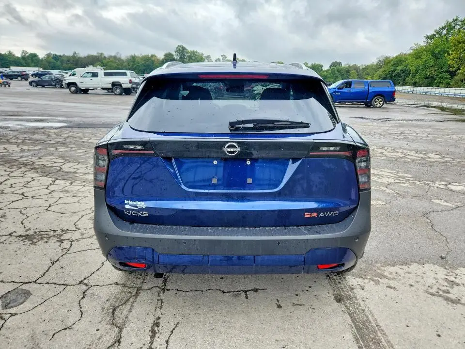 2026 NISSAN KICKS SR  
