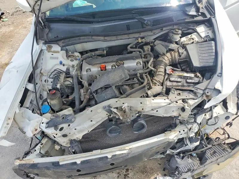 2011 HONDA ACCORD LXP  
