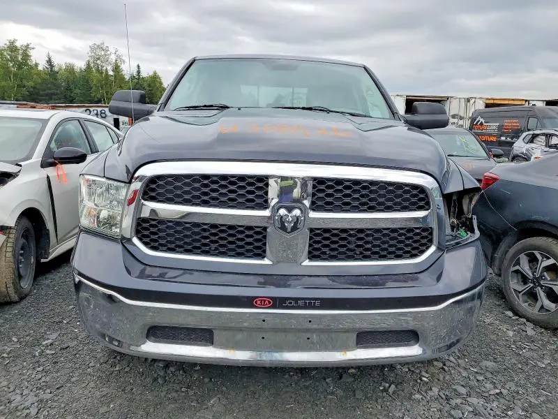 2013 RAM 1500 SLT  