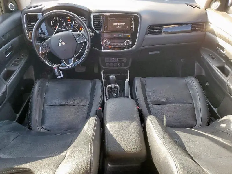 2017 MITSUBISHI OUTLANDER SE  