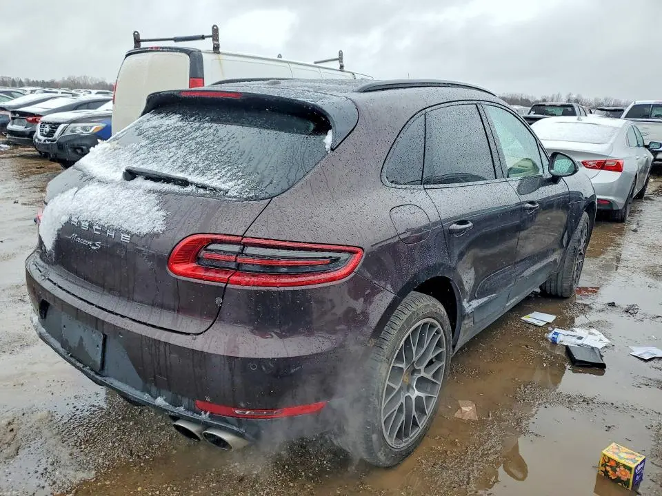 2016 PORSCHE MACAN S  