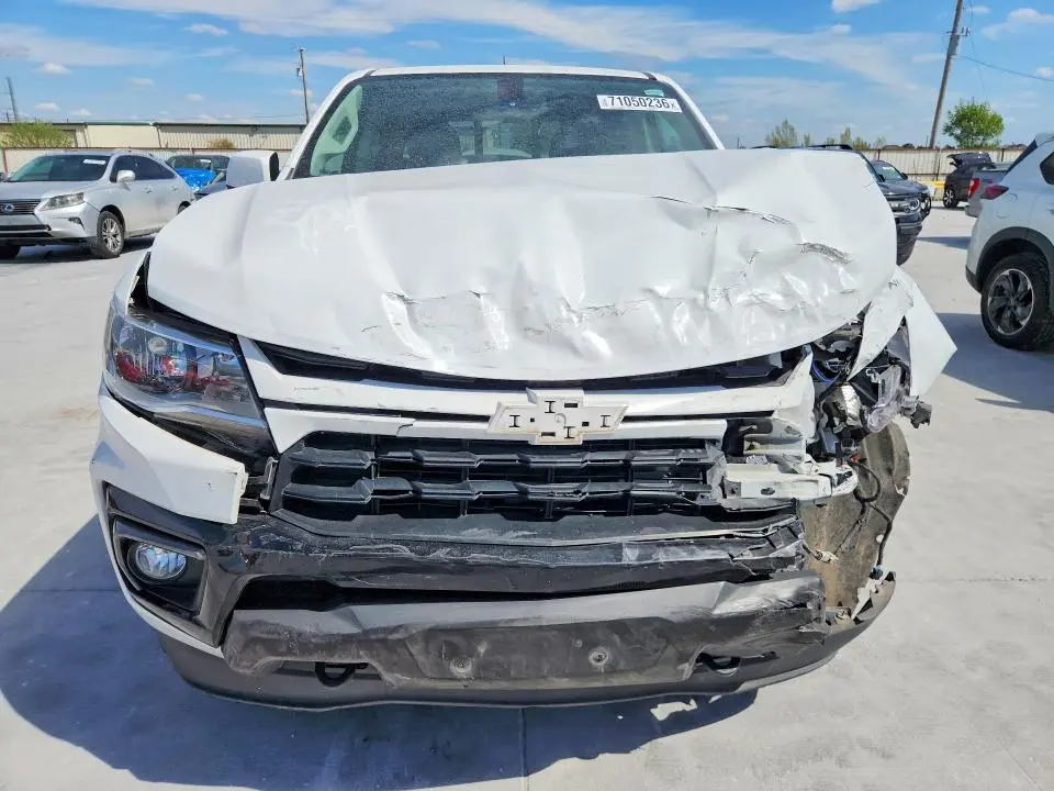 2022 CHEVROLET COLORADO LT  