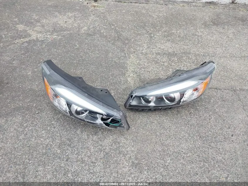 2017 KIA SORENTO 2.4L LX