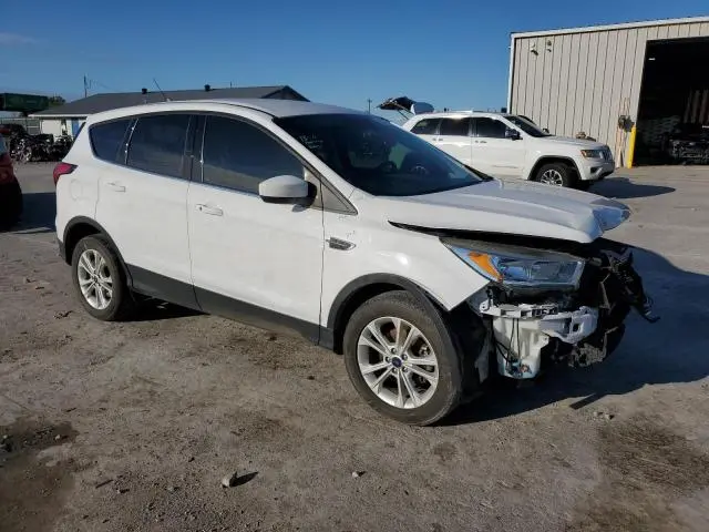 2019 FORD ESCAPE SE  