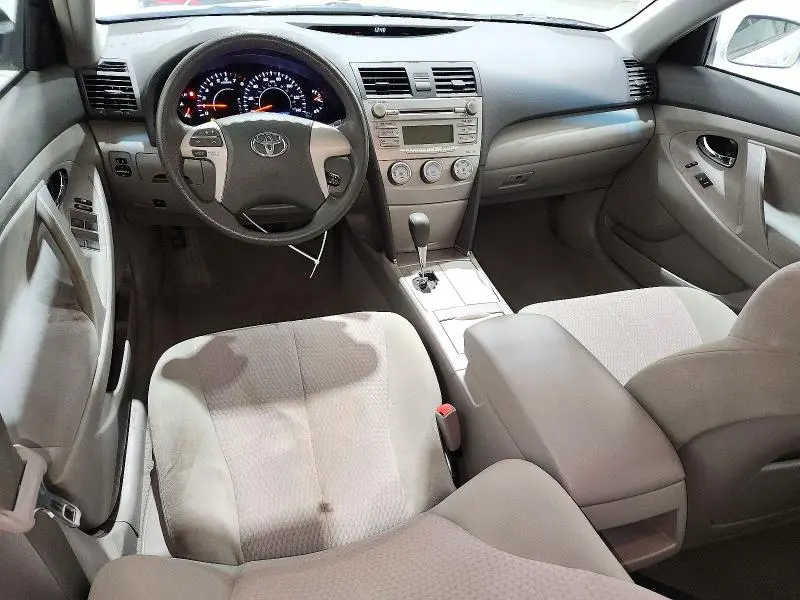2011 TOYOTA CAMRY LE  