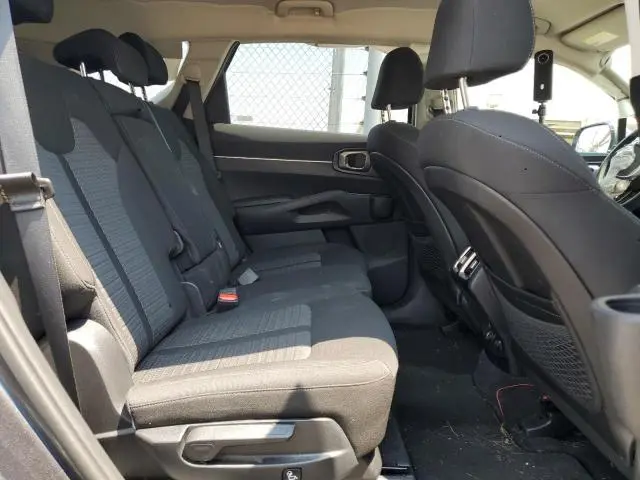 2023 KIA SORENTO LX  