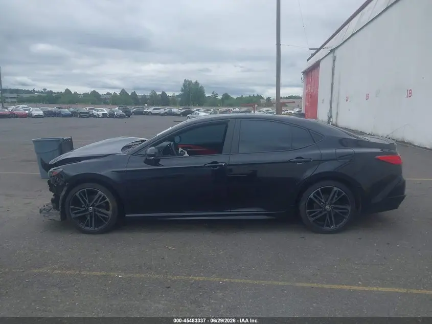 2025 TOYOTA CAMRY XSE
