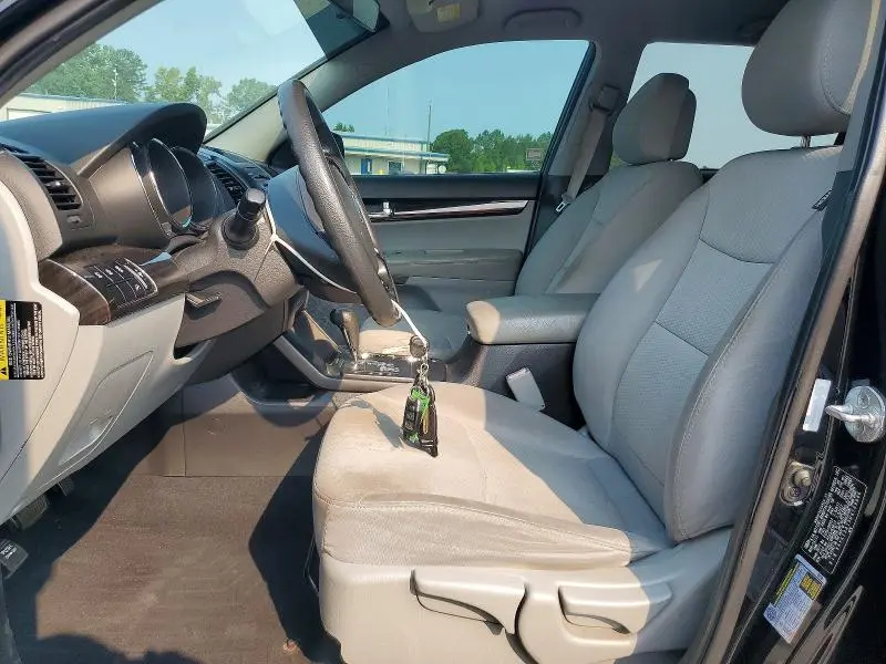 2011 KIA SORENTO LX  