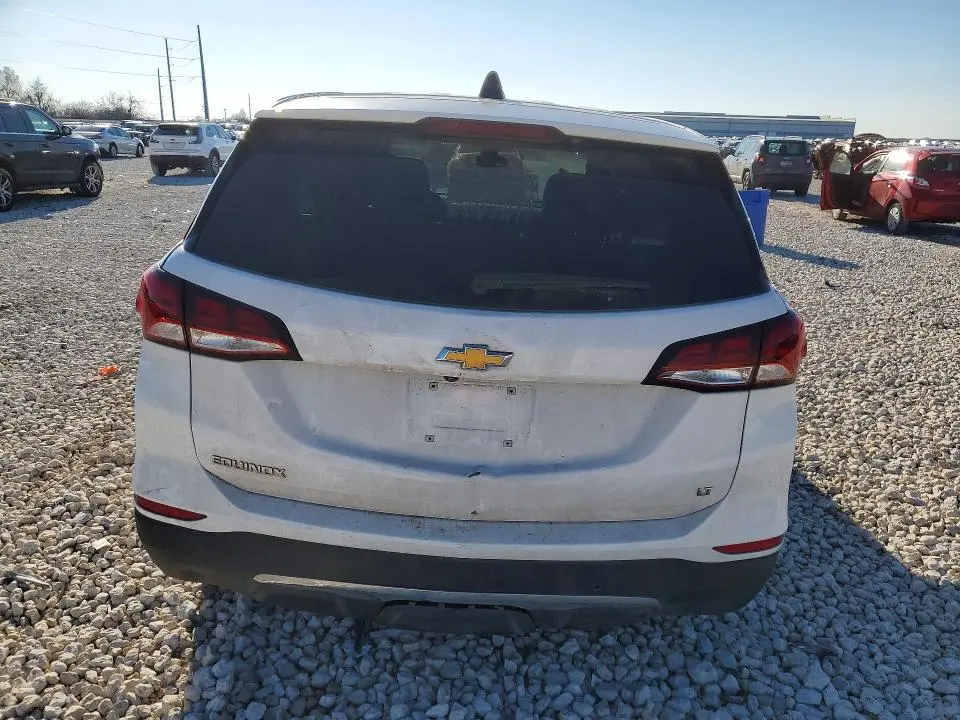 2022 CHEVROLET EQUINOX LT  