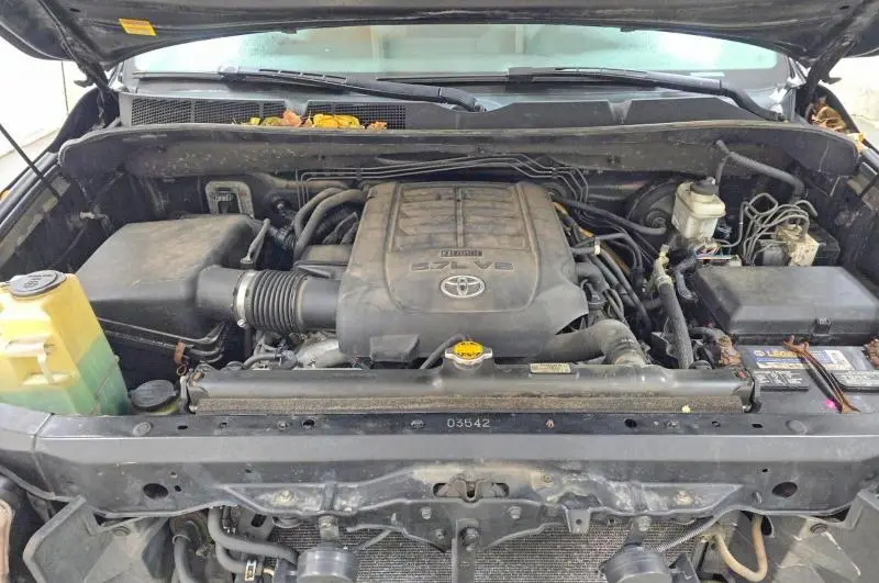 2013 TOYOTA TUNDRA PLATINUM  