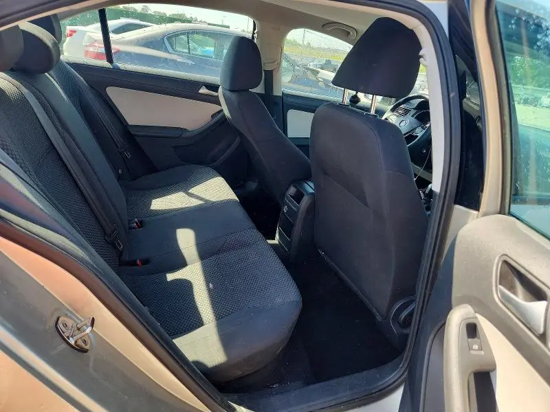 2015 VOLKSWAGEN JETTA BASE  