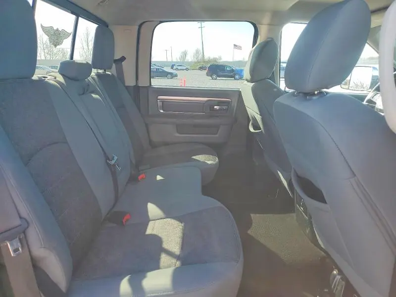 2015 RAM 1500 SLT  